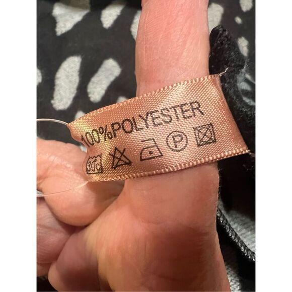 Love of Fashion Animal Print Open Poncho Black & Gray One Size NWT - Picture 4 of 4